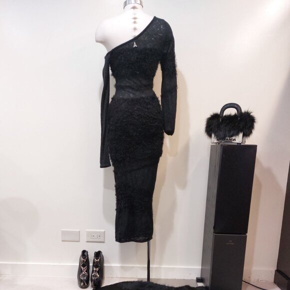💥STUNNINGLY BEAUTIFUL💥Manière De Voir Off Shoulder Knitted Maxi Dress in Black - Picture 10 of 14